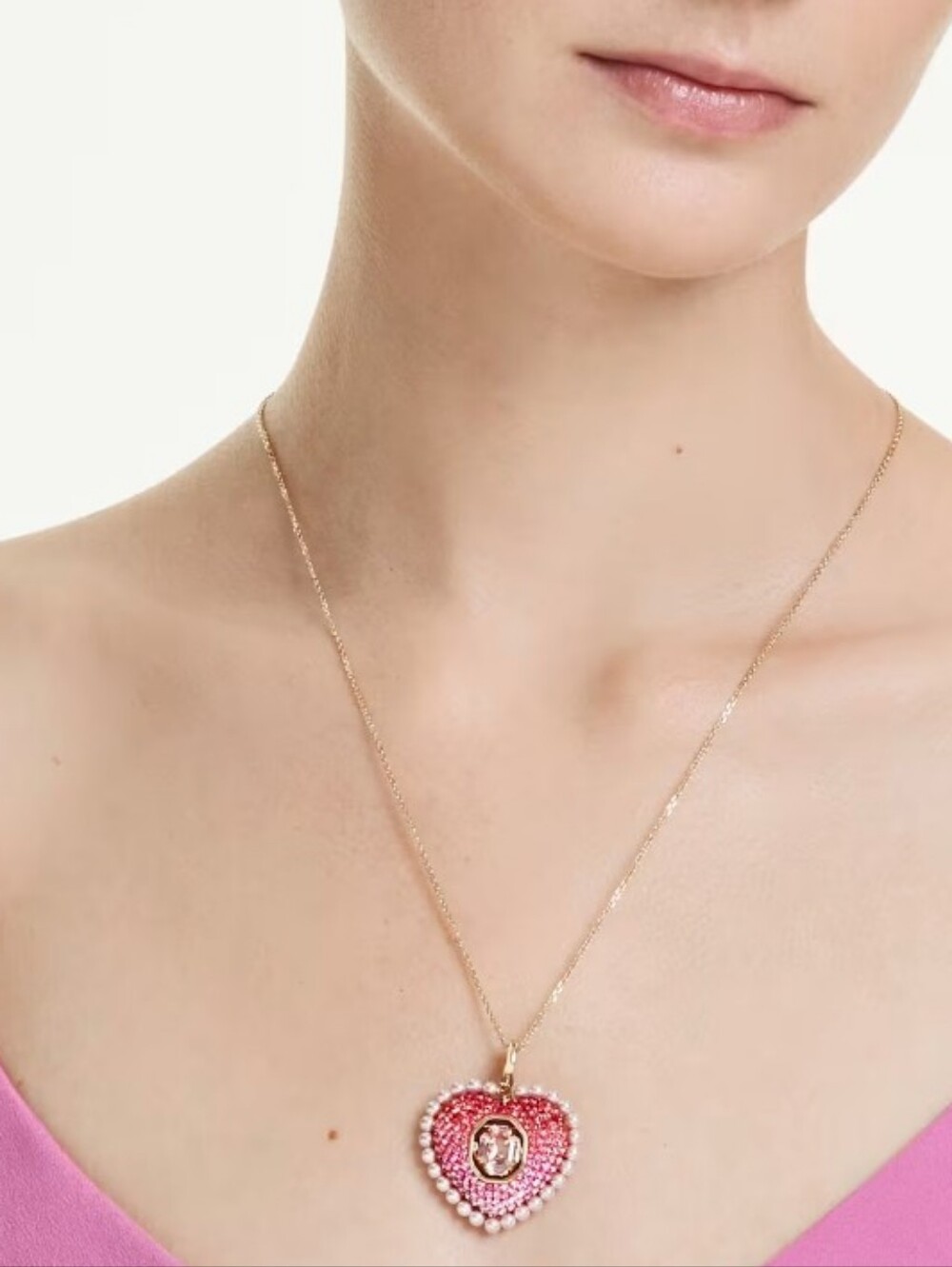 Swarovski Idyllia pendantMixed cuts, Heart, Pink, 18K gold finish